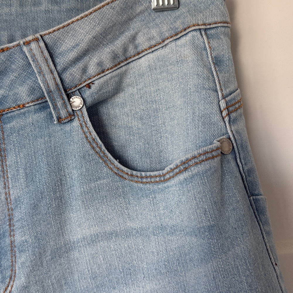 Sandpiper Petite Light Blue Jeans with Multicolor Floral Embroidery 8P - Picture 6 of 13